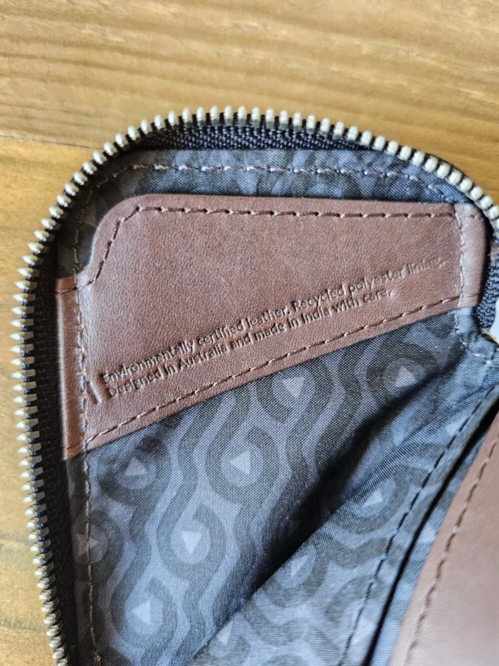 Bellroy Card Pocket Black Leather Zip Wallet Card Holder